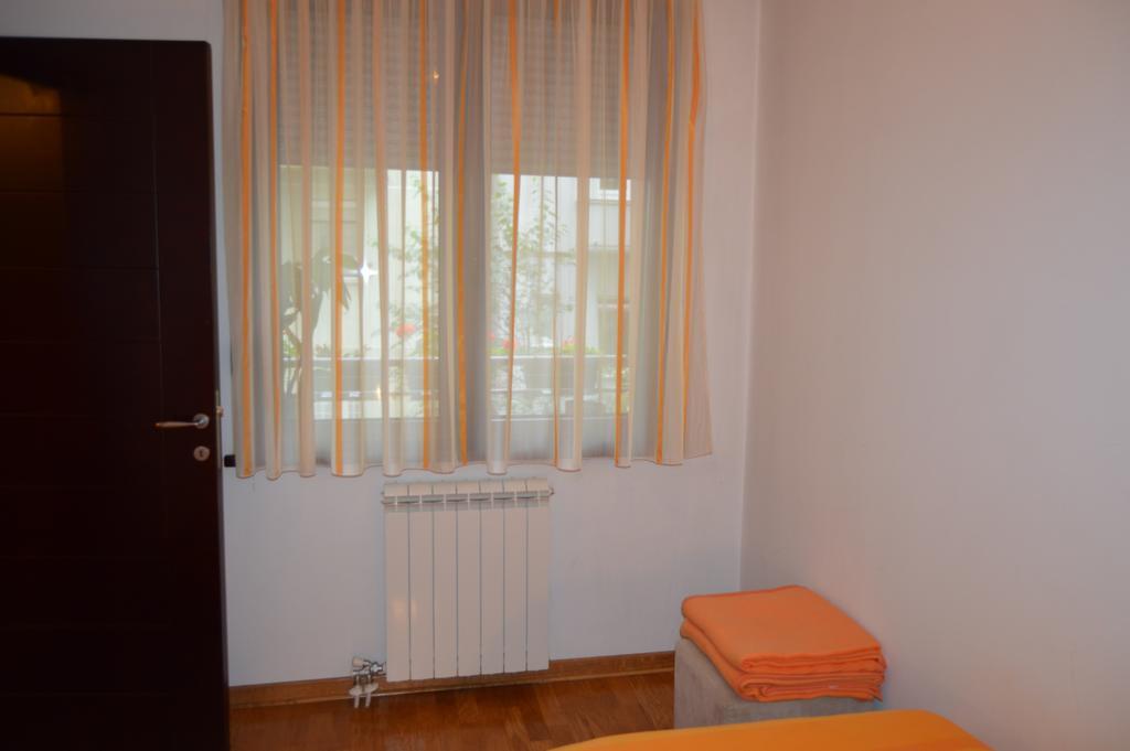 Apartment Orange Relax Βελιγράδι Δωμάτιο φωτογραφία